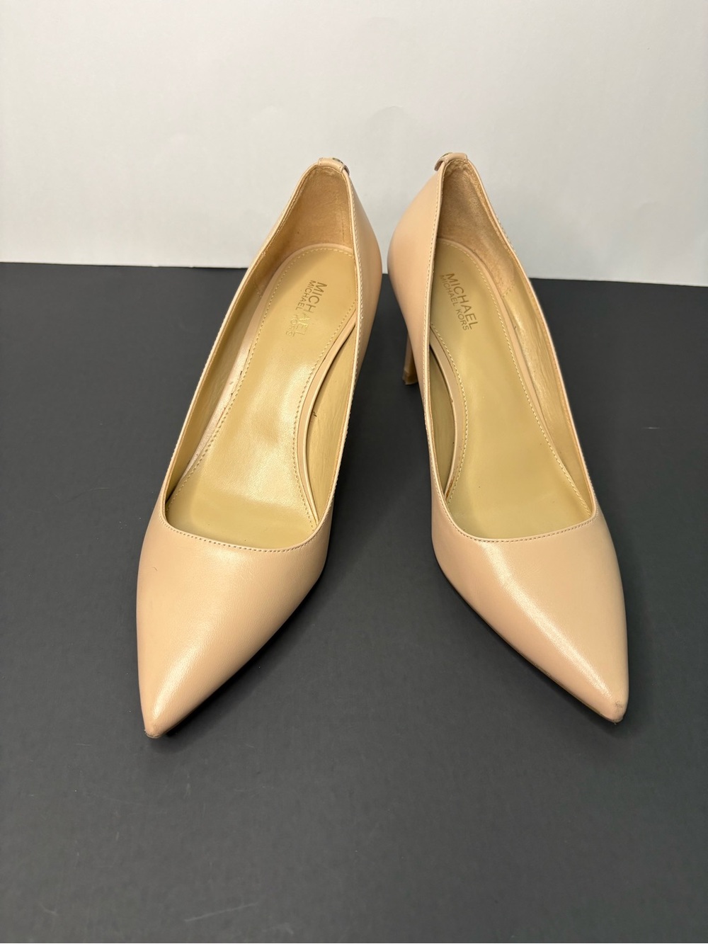 Michael Kors Alina Flex Nude Leather Pointed Toe Pumps 7.5